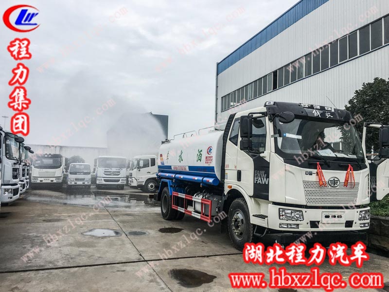 素顏也好看的程力灑水車，程力專用汽車股份有限公司教您灑水車蓄電池該如何保養(yǎng)