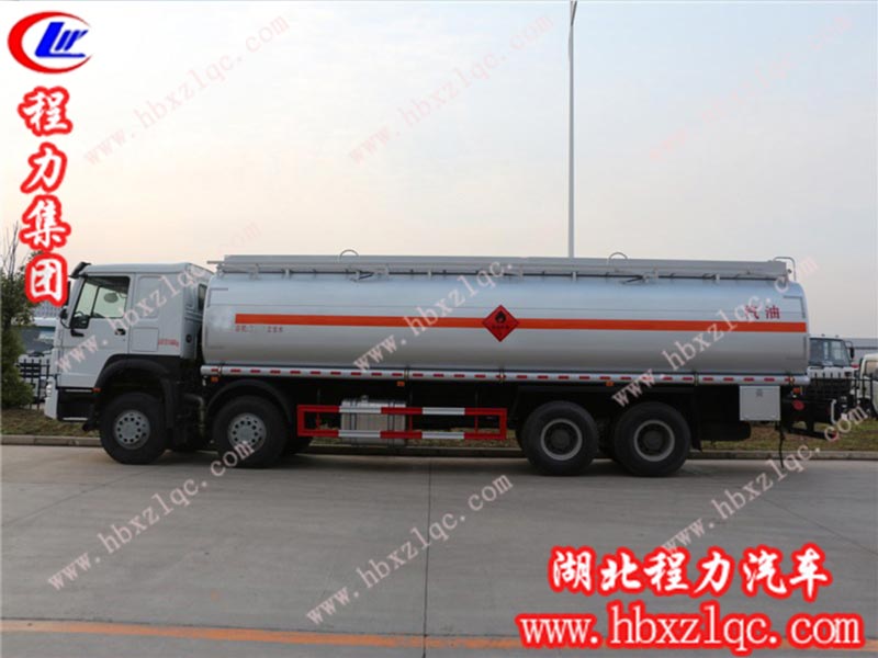 重汽前四后八30方運(yùn)油車(chē)（國(guó)五）