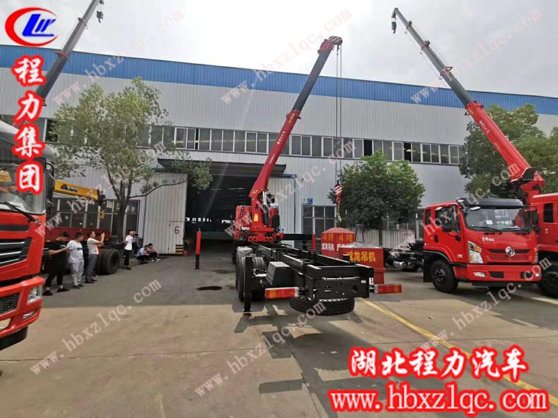 程力專(zhuān)用汽車(chē)股份有限公司隨車(chē)吊廠區(qū)1.jpg