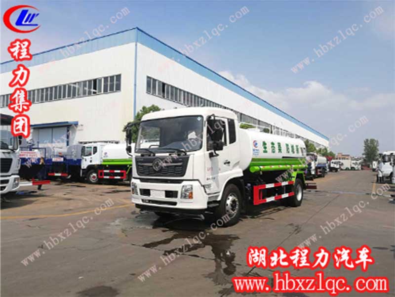 正值寒冬，程力集團(tuán)教您如何做好灑水車冬季防護(hù)