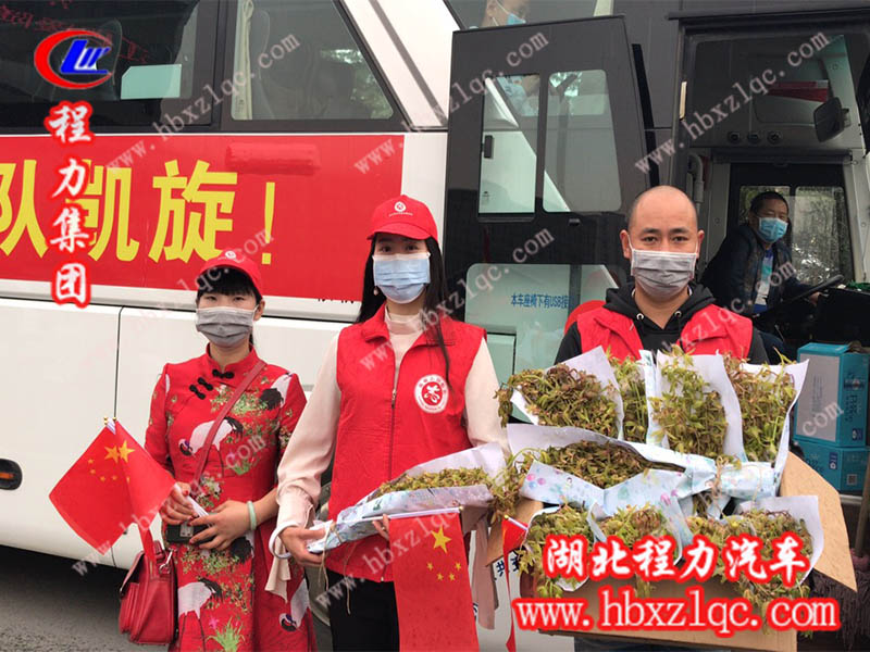 上圖為蘭花送親人，恩情永記心