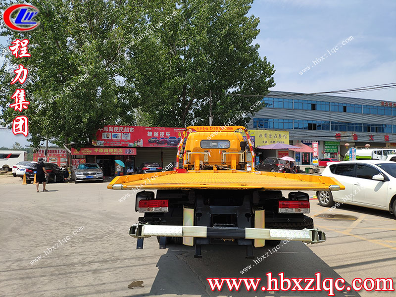 湖北程力集團生產(chǎn)的東風(fēng)D8清障車價格是多少？
